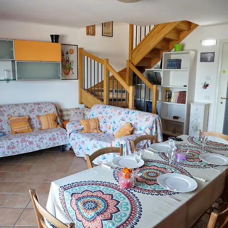 Sunsetbarbana - Tricamere Con Posto Auto Apartment